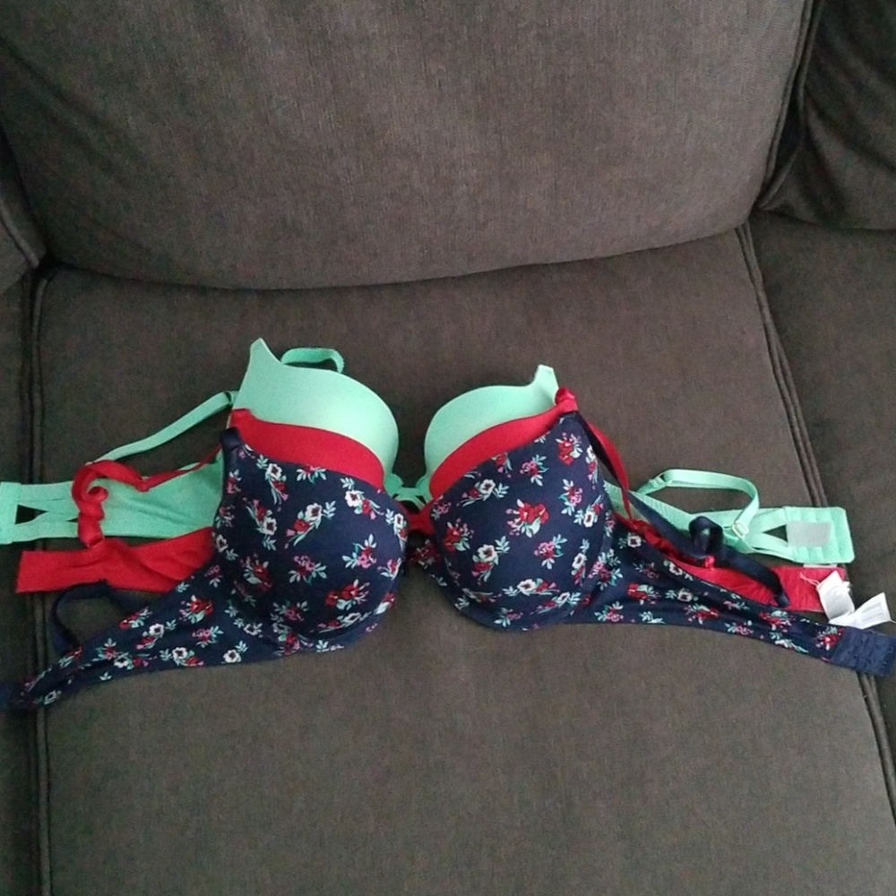 Forever 21 set of 32 C Bras